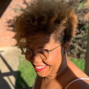 Meet your Posher, Tiffani